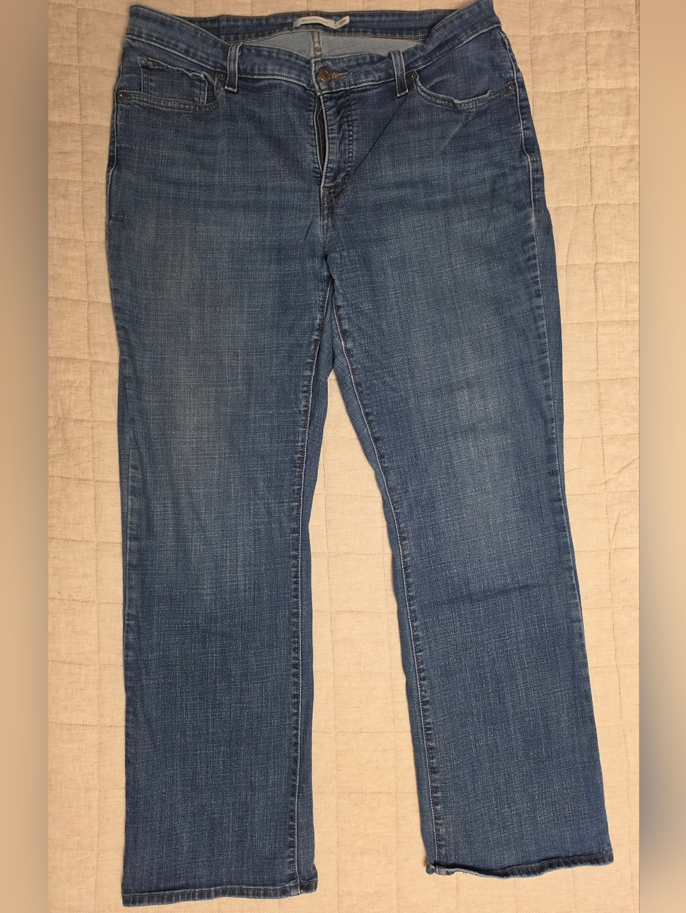 Levi's Classic Women's Boot Cut 415 Jeans Size 18W